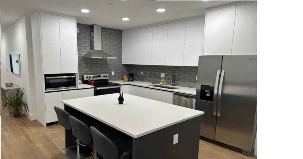 Casa vacanze Enjoy Our Brand New Close To Hollywood In Hallandale Beach! *